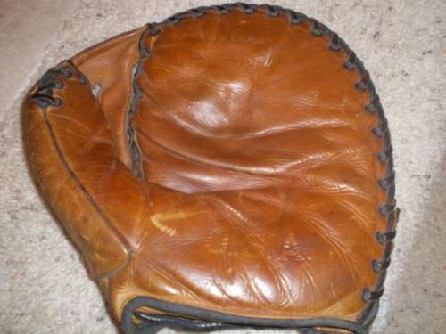 Babe Dahlgren Denkert Base Mitt Front